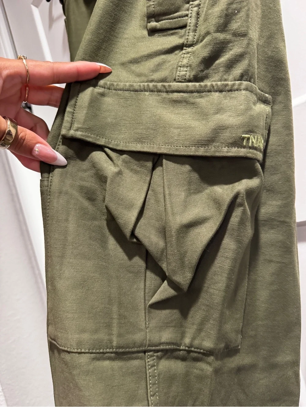 Aritzia TNA Supply Cargo Pants